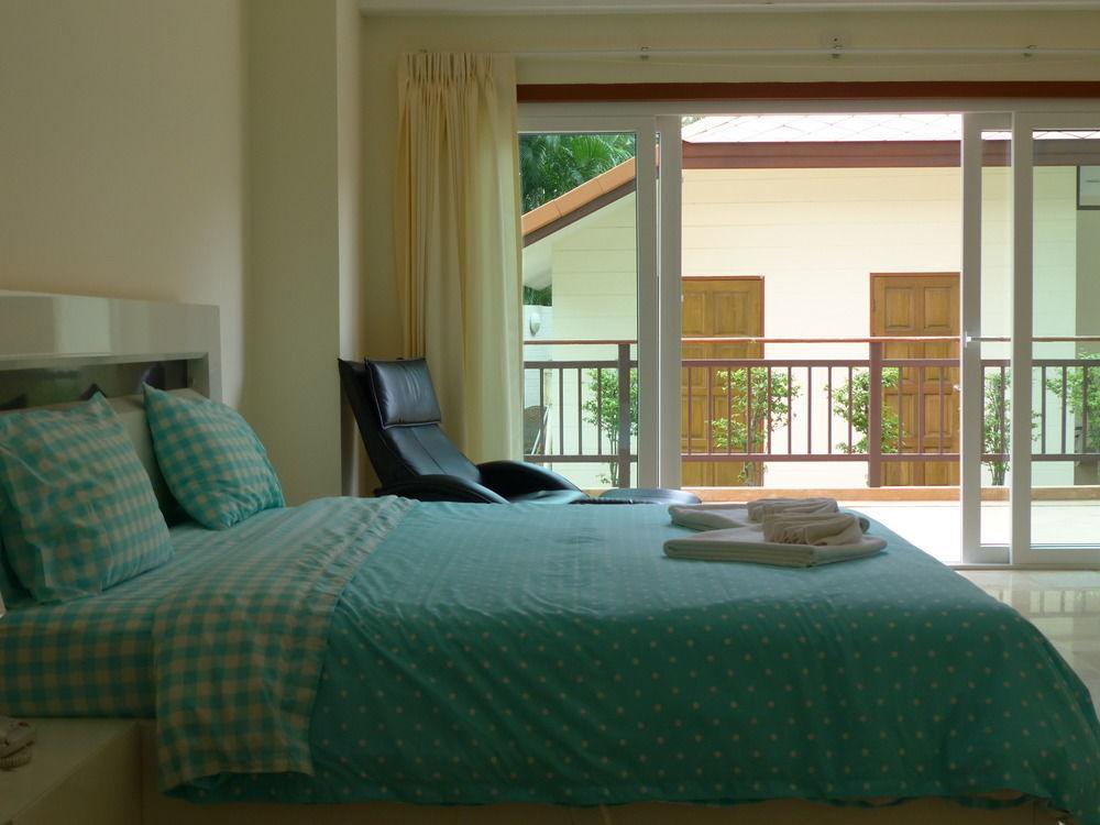 Emerald Palace Aparthotel Патая Екстериор снимка