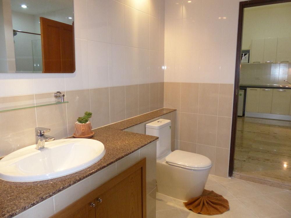 Emerald Palace Aparthotel Патая Екстериор снимка